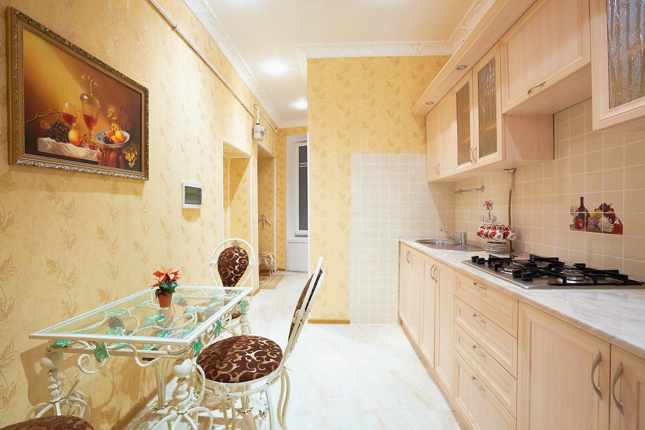 Goldstar Appartement Lviv Buitenkant foto