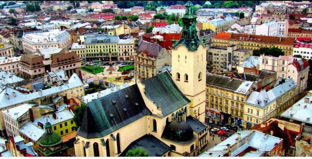 Goldstar Appartement Lviv Buitenkant foto